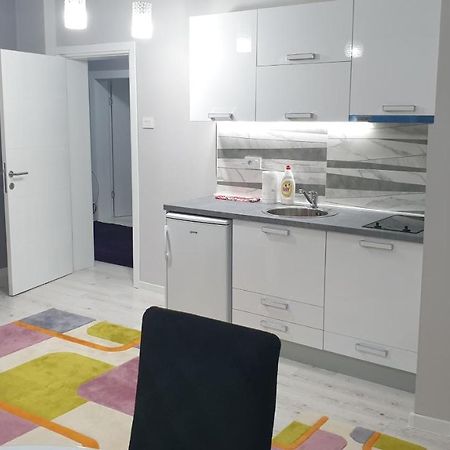 Apartman Sweet Dreams 2 Aparthotel Ni Eksteriør bilde