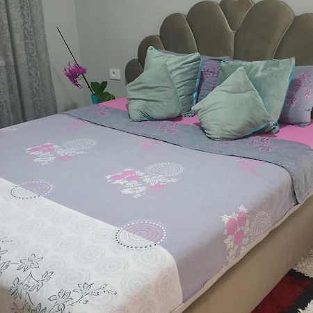 Apartman Sweet Dreams 2 Aparthotel Ni Eksteriør bilde