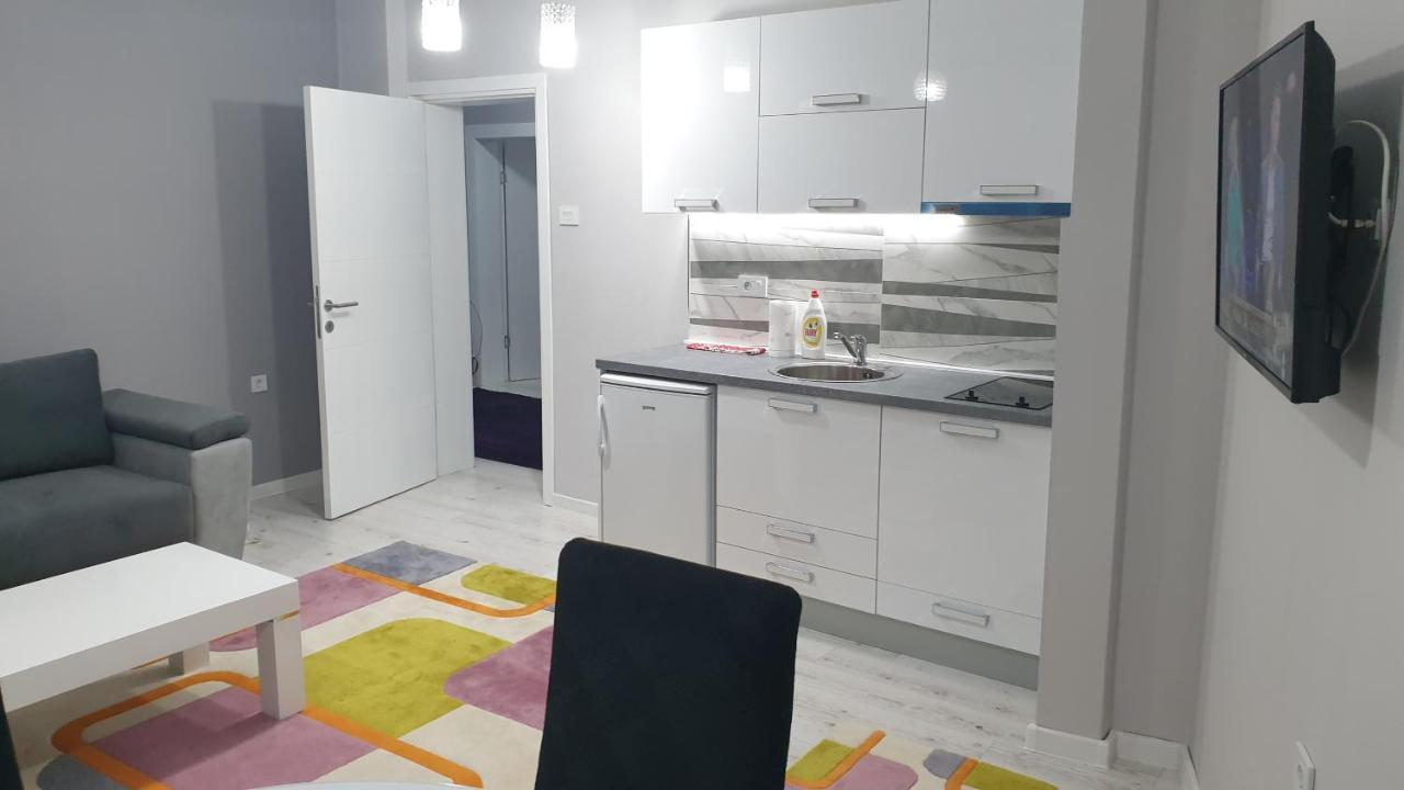 Apartman Sweet Dreams 2 Aparthotel Ni Eksteriør bilde